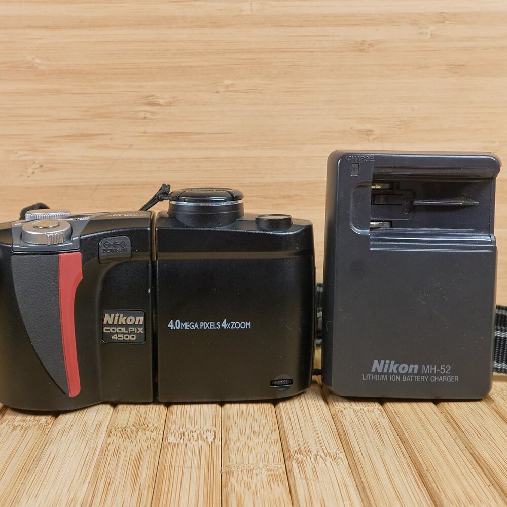 Nikon Coolpix 4500 4 MP Stylish Digital Camera, 4X Optical Zoom, Made in Japan